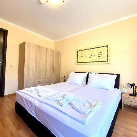 Bratanov Arena Apartment Sveti Vlas
