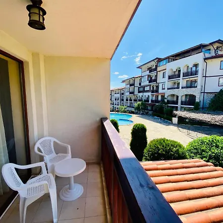 Bratanov Arena Apartment